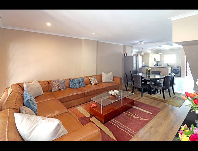 3 BEDROOM SECTIONAL TITLE FOR SALE IN GLENHAZEL